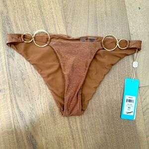 NWT: BEACH BUNNY FULL BOTTOM